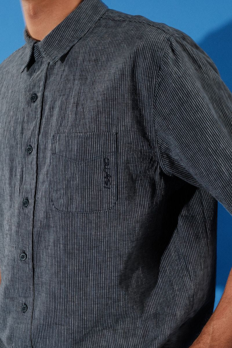 Quasi Kalvin Short Sleeve Button